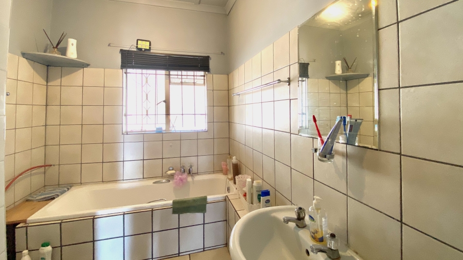 4 Bedroom Property for Sale in Laaiplek Western Cape
